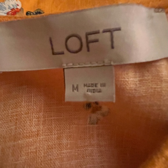 Loft Gold-Orange Top Floral 55% Linen Blend Buttons down Back Flutter Sleeves M - Picture 7 of 8